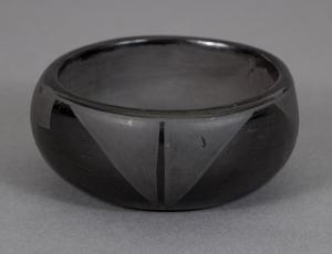 Genevieve Suazo, Santa Clara Pueblo pottery blackware bowl Native American Indian antique vintage art for sale purchase auction consign denver colorado art gallery museum