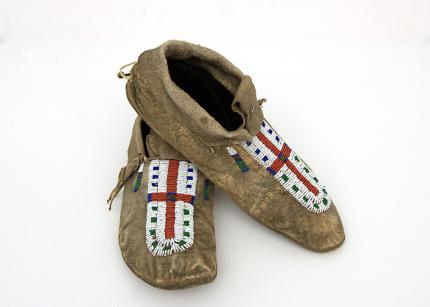 Moccasins, Arapaho, 1890 19th century Native American Indian antique vintage art for sale purchase auction consign denver colorado art gallery museum